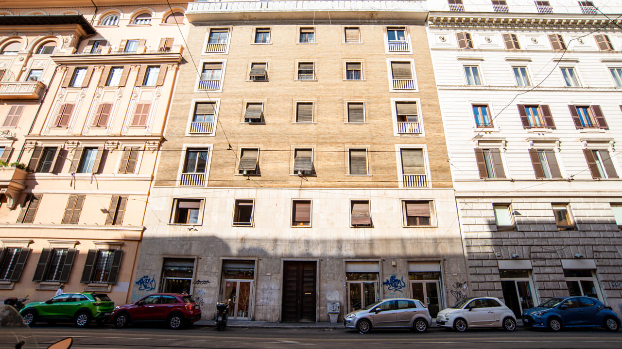 Sgombero di CasaPound a Roma, il censimento e l'appuntamento in prefettura. Ma sulla fine dell'occupazione nera c'è incertezza