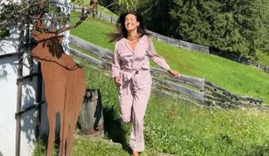 il pigiama rosa cipria conquista le Dolomiti