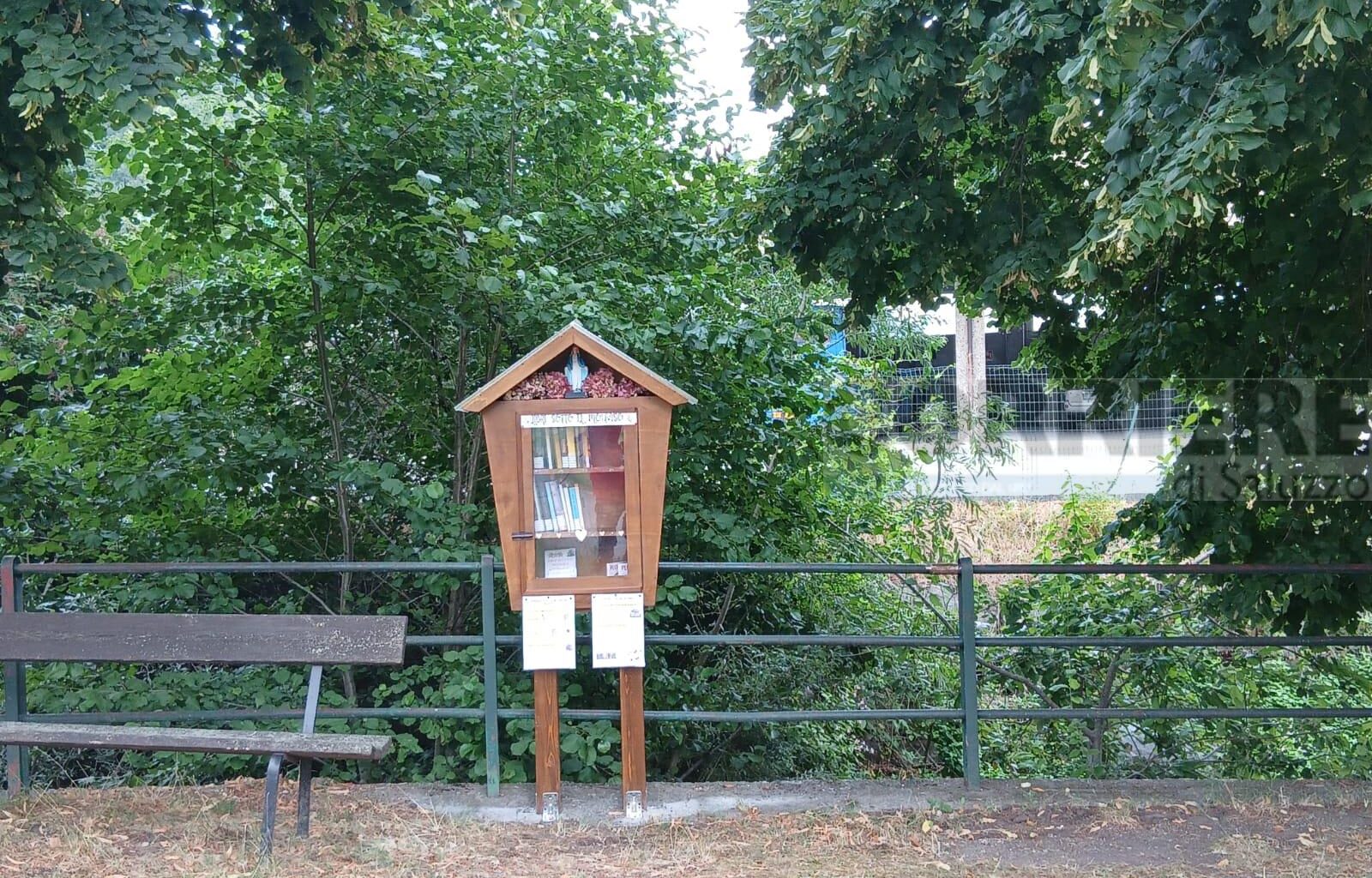 Paesana Libri sotto il Monviso - Una casetta bookcrossing al cospetto del Re di Pietra