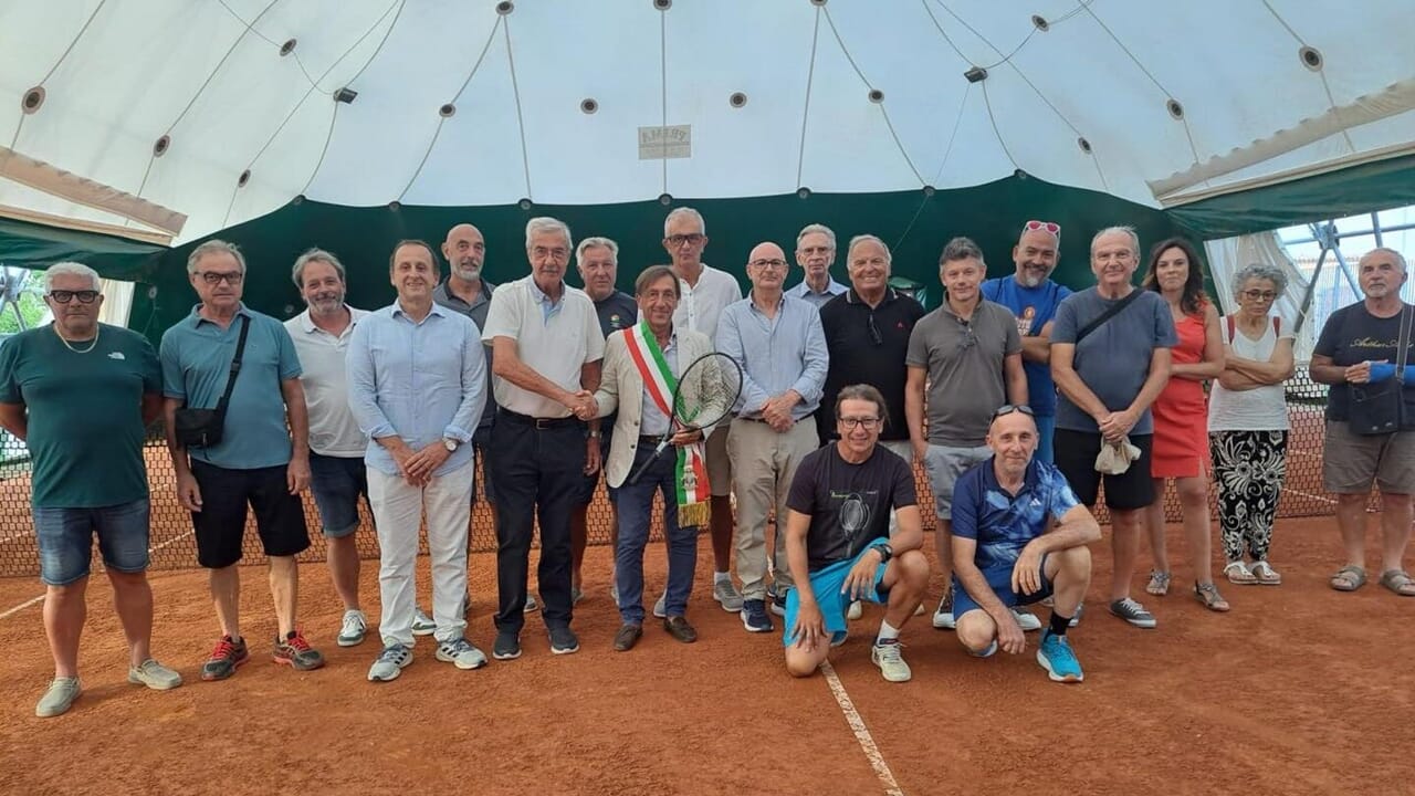 Dal telo sostituito al rinforzo della struttura, inaugurata la nuova copertura del Centro tennis