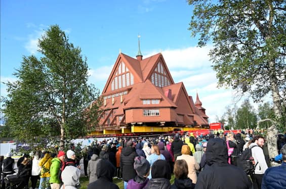 Svezia, Chiesa di Kiruna spostata intera su ruote per 5 km per far posto a una miniera