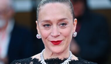 Venezia 2025, pagelle look del terzo red carpet: Garfield “spettinato” (10), Sevigny originale (8), Parodi non convince (5)