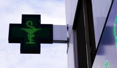 Ultim'ora: l'Italia dice addio alle detrazioni sanitarie | Non ti scali neanche una pastiglia: tutto di tasca tua