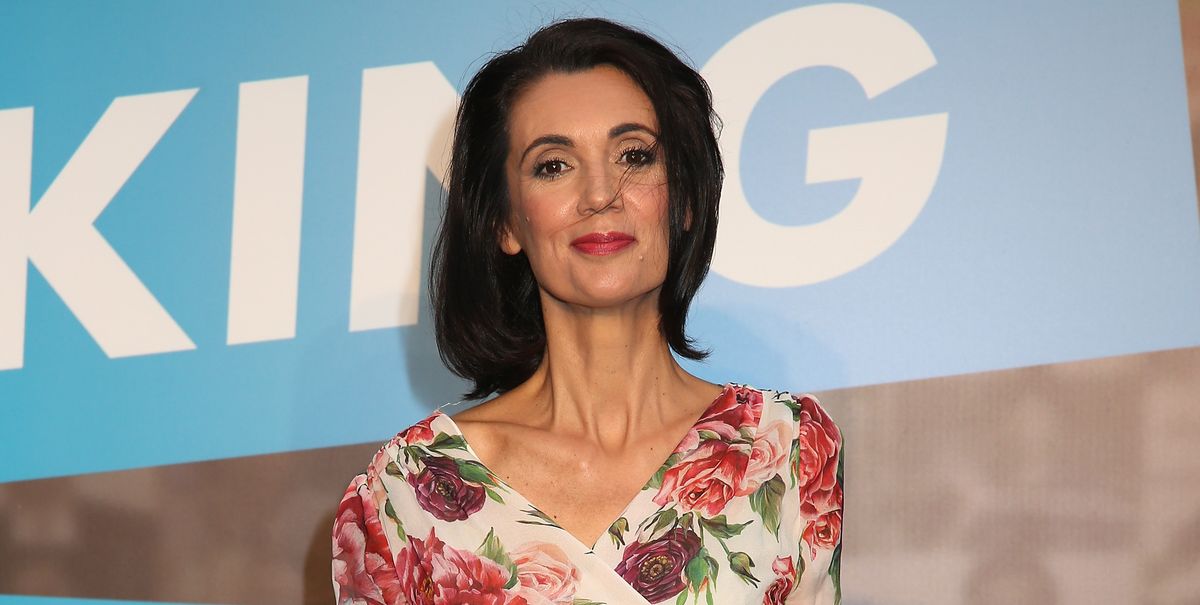 Il vestito e le friulane di Csaba dalla Zorza per la moda Estate 2025