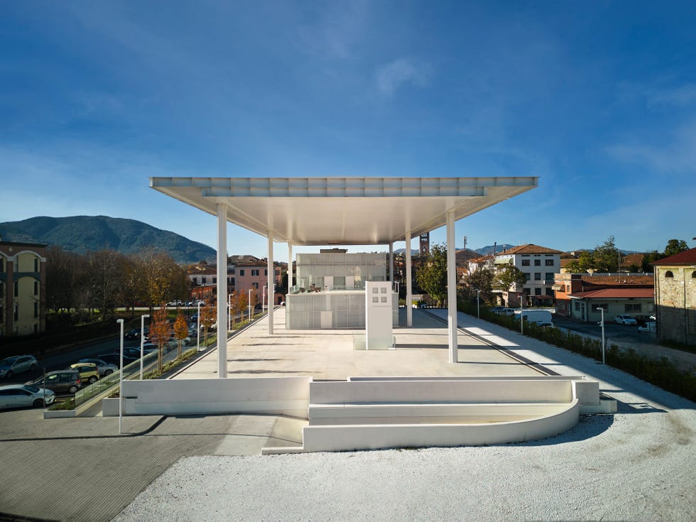 edificio con copertura