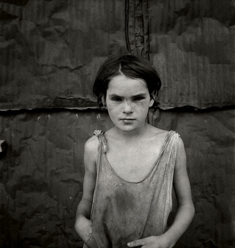 Dorothea Lange, Piccolo abitante di Shacktown, Oklahoma City, Oklahoma. 1936. The New York Public Library - Library of Congress Prints and Photographs Division Washington