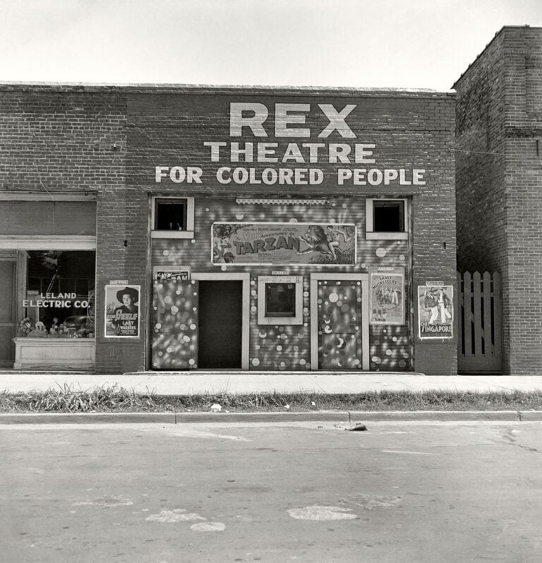 Dorothea Lange, Teatro a Leland, Mississippi. 1937. The New York Public Library - Library of Congress Prints and Photographs Division Washington