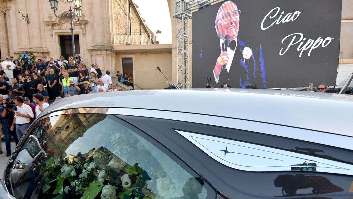 L'ultimo abbraccio di Militello a Pippo Baudo - Notizie