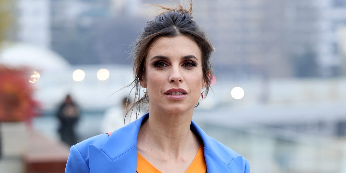 Elisabetta Canalis con un paio di shorts di seta perfetti per l'estate