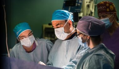 Tumore al seno, addio alle cicatrici visibili: la mastectomia endoscopica cambia tutto