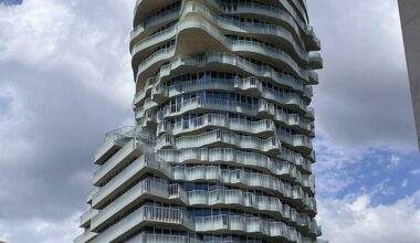 Architerror svela sui social i mostri urbani più singolari
