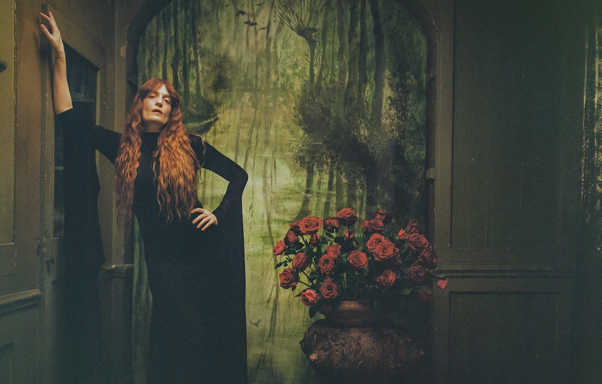 Posseduta dalla musica: ecco ‘Everybody Scream’, il nuovo singolo di Florence and The Machine