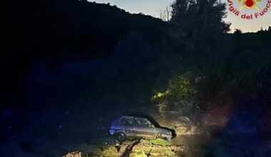 Maltempo, a Leonforte due auto volano in un torrente: un disperso