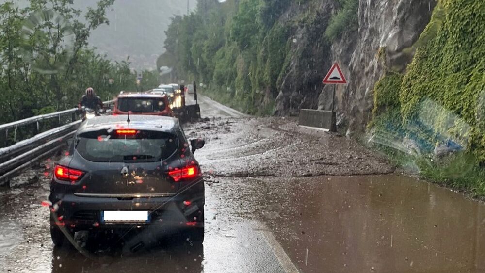 temporali violenti, rischio nubifragi e vento forte