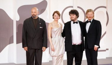 Bugonia, com'è il film di Yorgos Lanthimos con Emma Stone di cui tutti parlano a Venezia 82