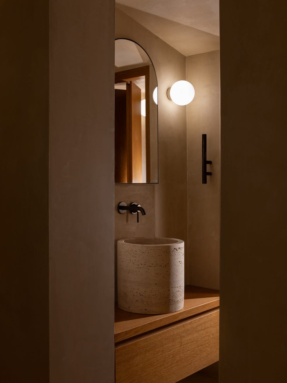 seminterrato a roma bellissimo ispirato alle terme