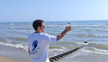 Come sta il mare del Lazio? Bocciature pesanti per le acque analizzate da Goletta Verde