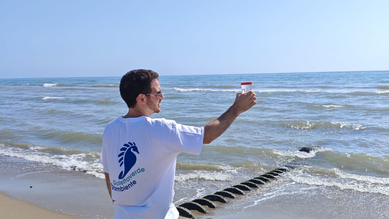 Come sta il mare del Lazio? Bocciature pesanti per le acque analizzate da Goletta Verde