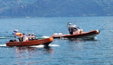 vento e pioggia, gommone capovolto e 19 persone salvate dal naufragio