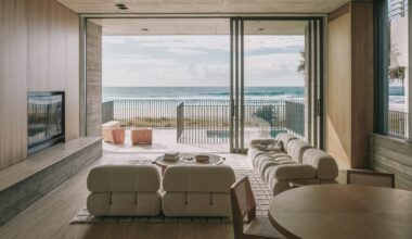 Una casa brutalista vista mare