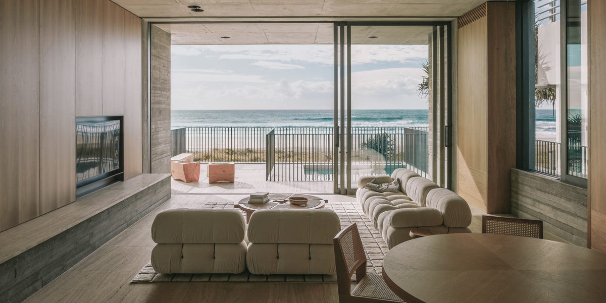 Una casa brutalista vista mare