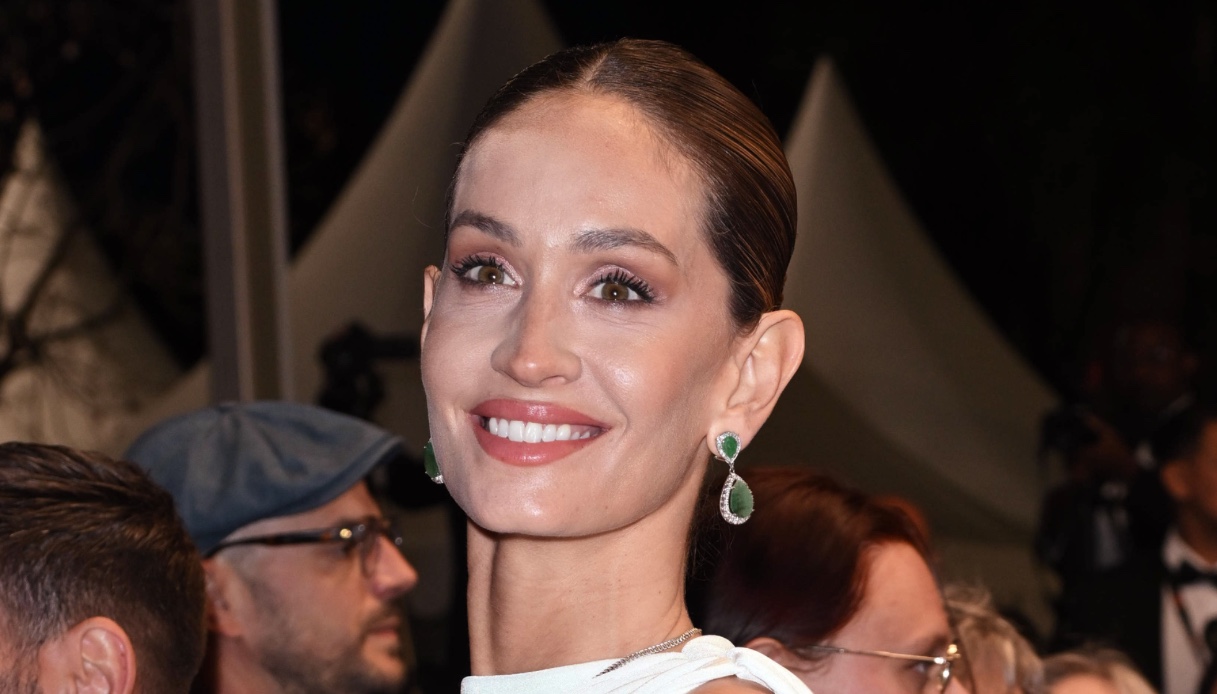 Helena Prestes lascia i social e lascia un messaggio: "Ricorro alle vie legali"