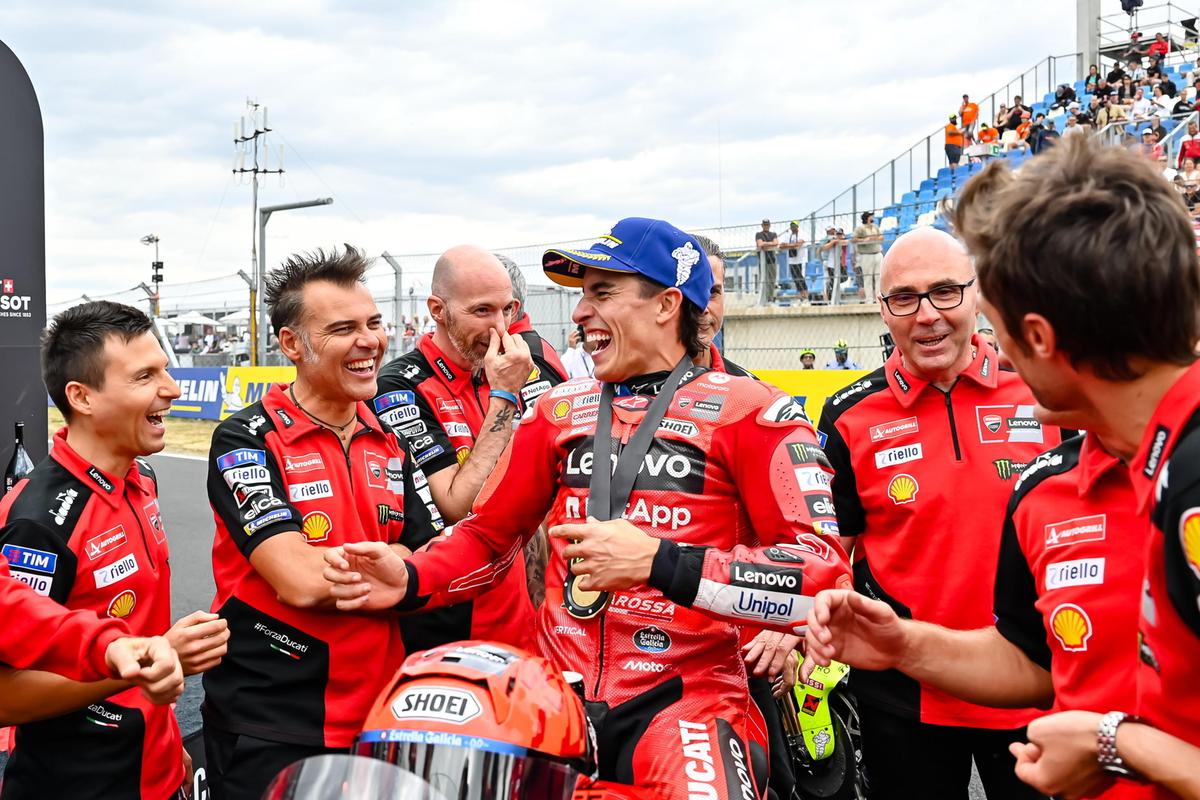 Marc Marquez immenso, Alex e Bastianini dietro la lavagna
