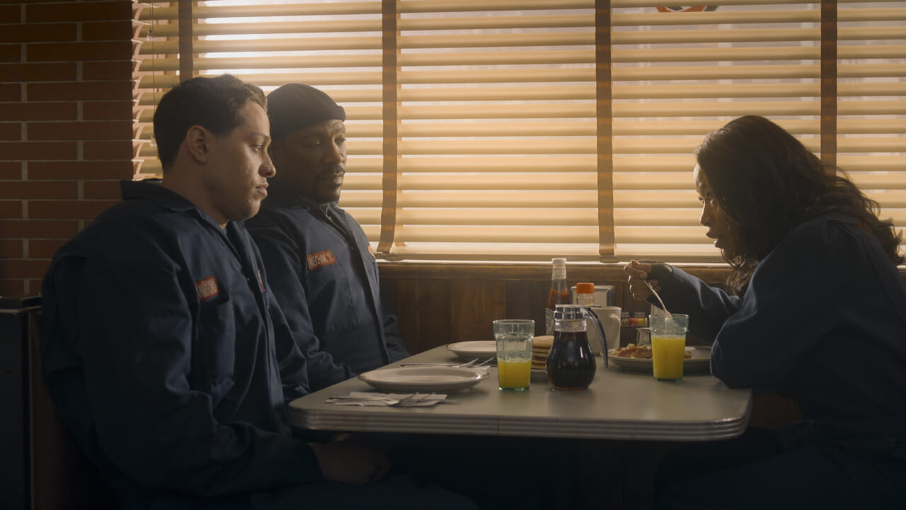 Il Blindato dell'Amore, la recensione del film comedy action con Eddie Murphy e Pete Davidson in streaming su Prime Video