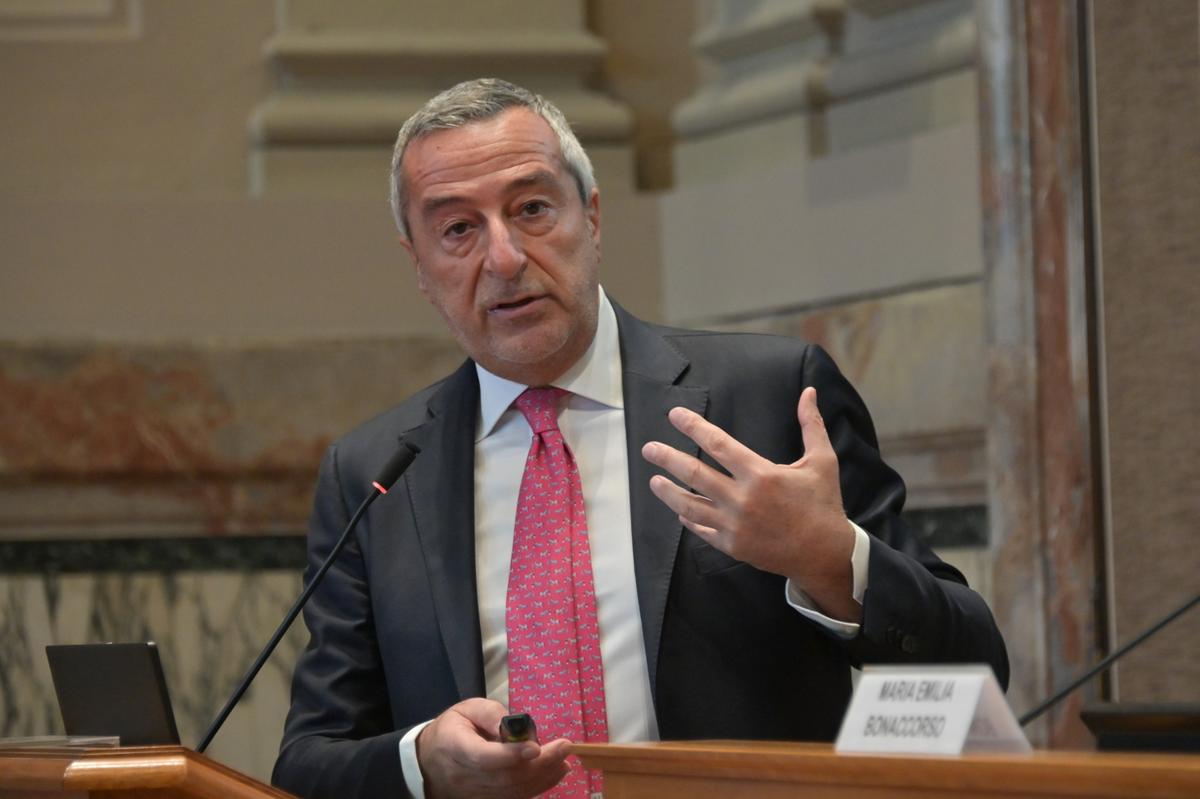 Sanità, l’allarme della Fondazione Gimbe:  “Il personale è poco e demotivato”