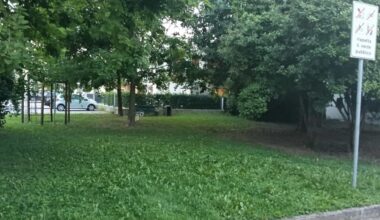 Lite al parco pubblico, ragazza minorenne aggredisce a coltellate l'ex fidanzato