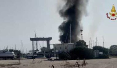 fiamme e fumo sul litorale. Cosa è successo