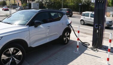 Incentivi auto elettrica 2025, fino a 11mila euro con rottamazione