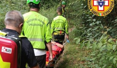 Vigilia di Ferragosto al torrente, cade e riporta un trauma a una gamba: incidente per una 30enne