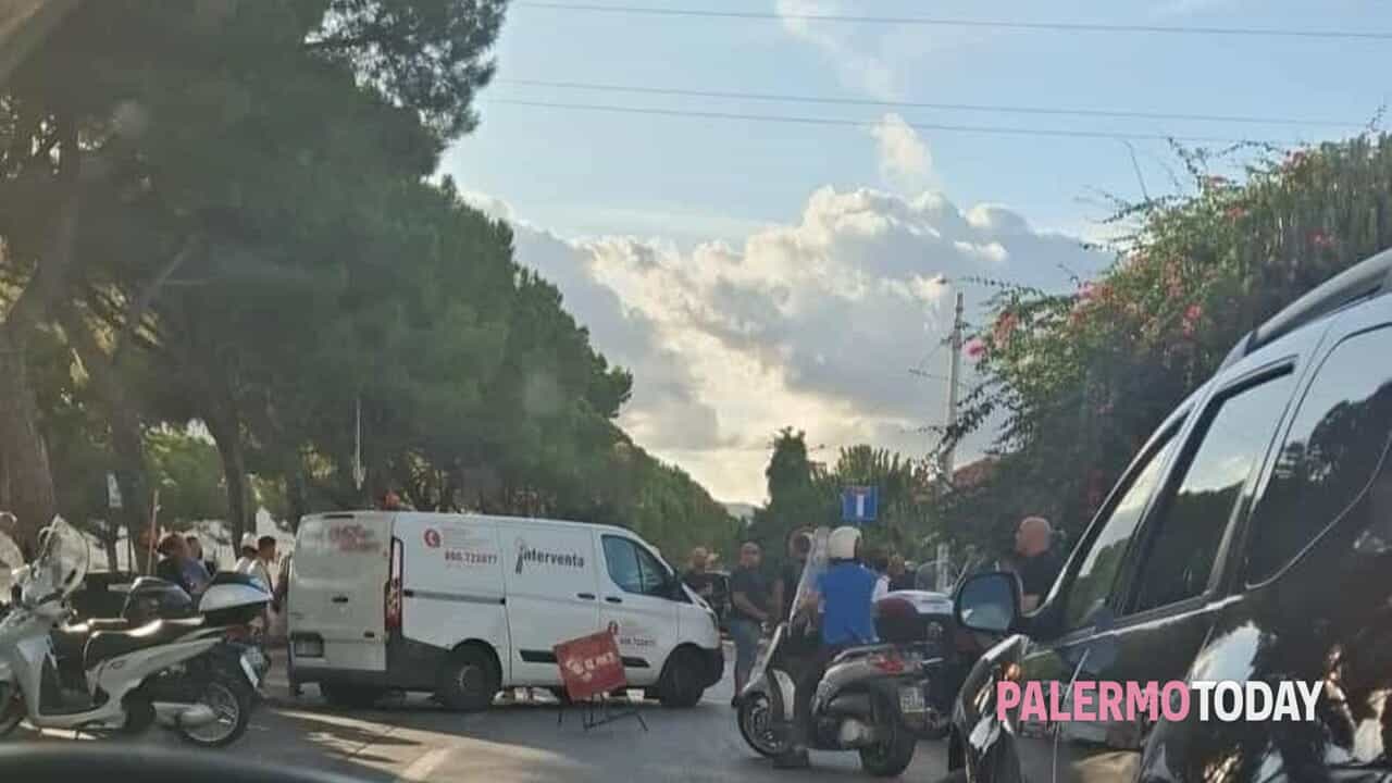 un ventenne perde la vita in moto in viale Regione