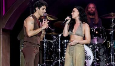 Demi Lovato e Joe Jonas, la reunion sul palco per il tour che celebra i 20 anni dei Jonas Brothers