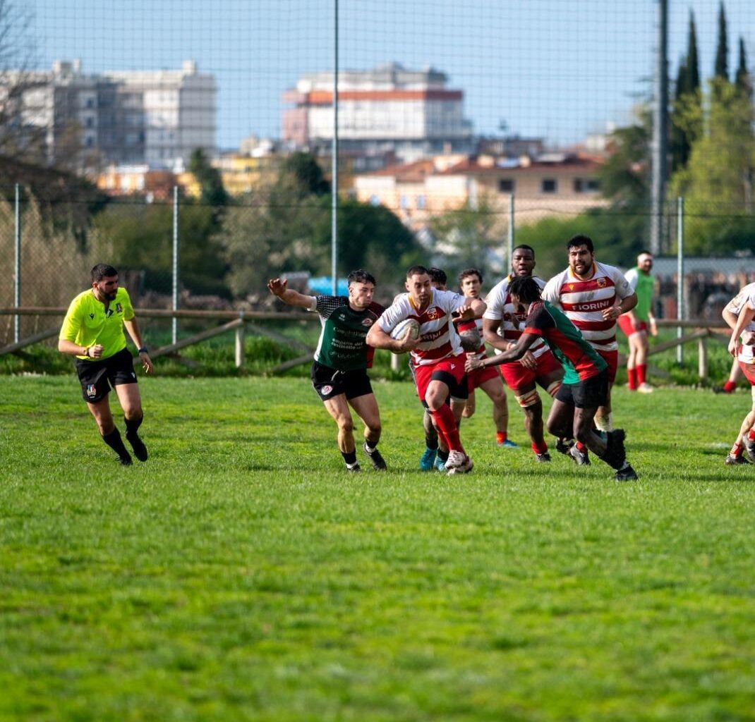 Rugby, heading into the new Serie A season. Kiwis debut with Villorba. Banca di Pesaro is sponsoring.