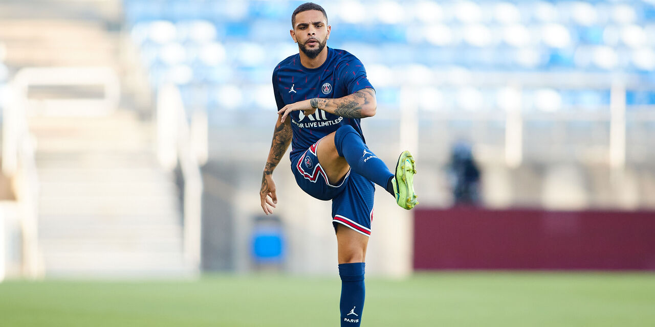 Cagliari, tentativo per Kurzawa
