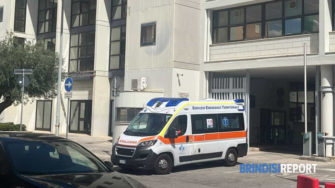 Dramma in questura a Brindisi, una poliziotta si è tolta la vita