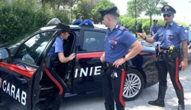 Rimini, molestie a un 12enne durante il bagno in mare. In spiaggia scoppia il finimondo, arrestato un turista