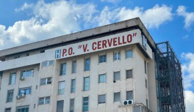 "Devi visitarmi subito" e aggredisce un medico dell'ospedale Cervello: denunciato