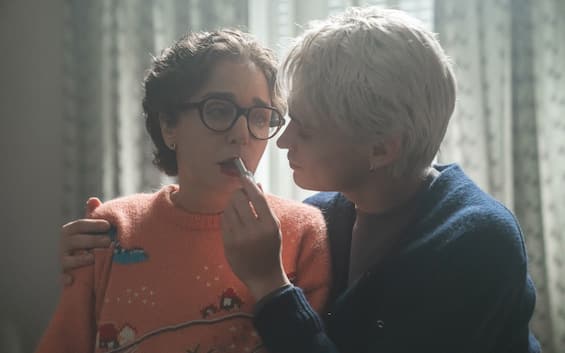 La Gioia, lrecensione del film con Valeria Golino e Jasmine Trica presentato alla Mostra di Venezia