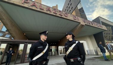 Cade dalle scale in Rsa e muore, chiesto il processo per i titolari e due dipendenti della struttura