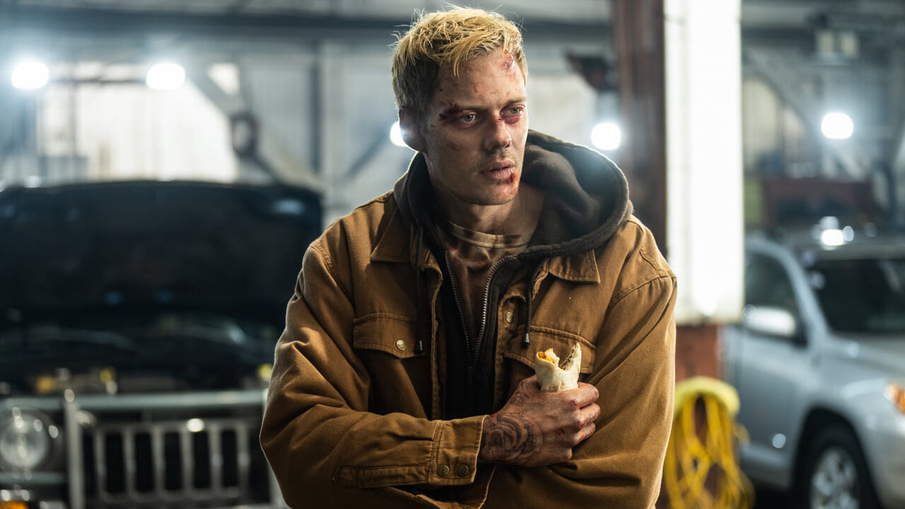 In trappola, recensione del film con Bill Skarsgård e Anthony Hopkins