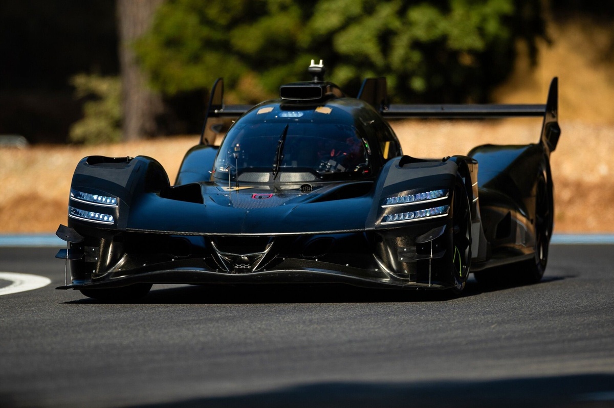 Genesis: la prima GMR-001 LMDh ha completato lo shakedown