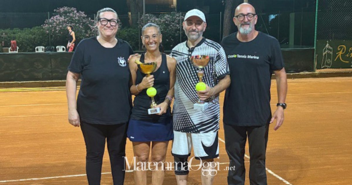 Federica Orlandi e Massimo Gabrielli premiano Elisa Monaci e Michele Santini