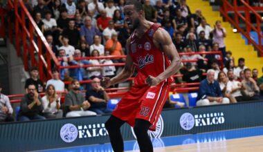 Trieste che impresa, passa a Napoli e vola in vetta alla Serie A