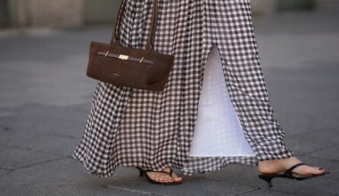 Shape versatili e tessuti sensoriali da amare, le gonne per l'Autunno 2025 di cui innamorarsi - ELLE