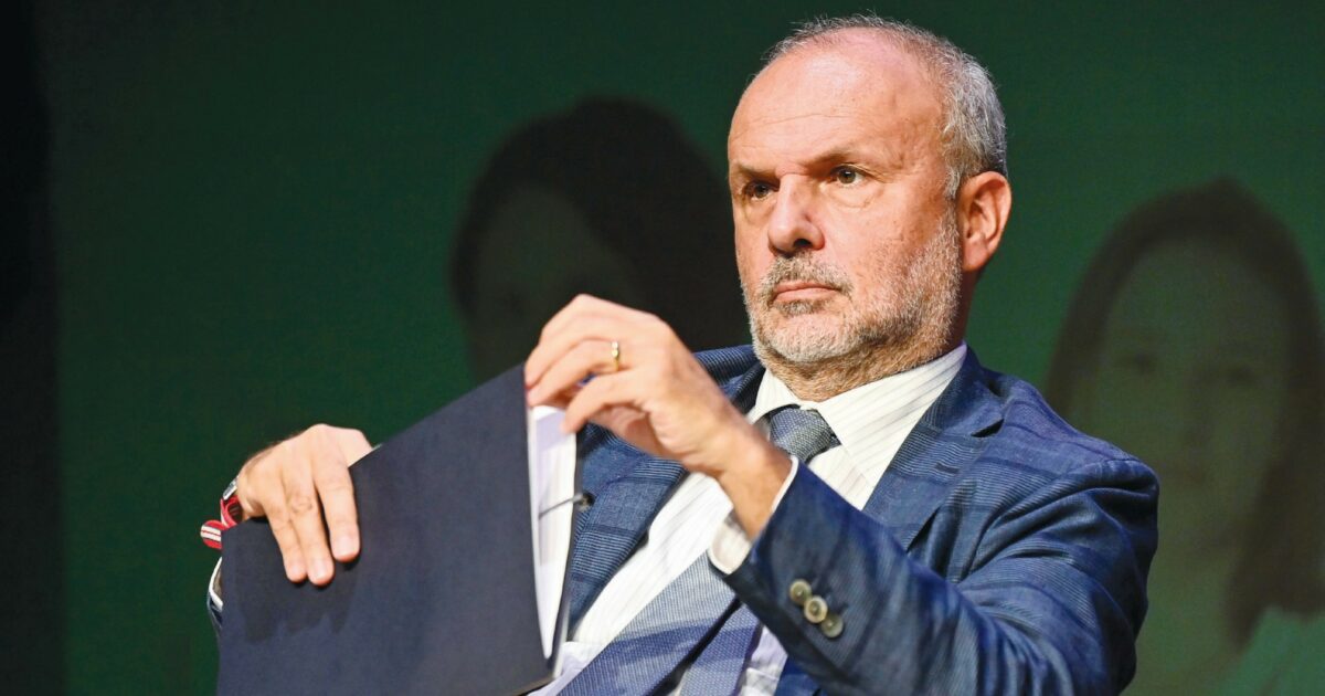 Vaccini e no vax, Schillaci prepara la revoca con l’ok del Quirinale