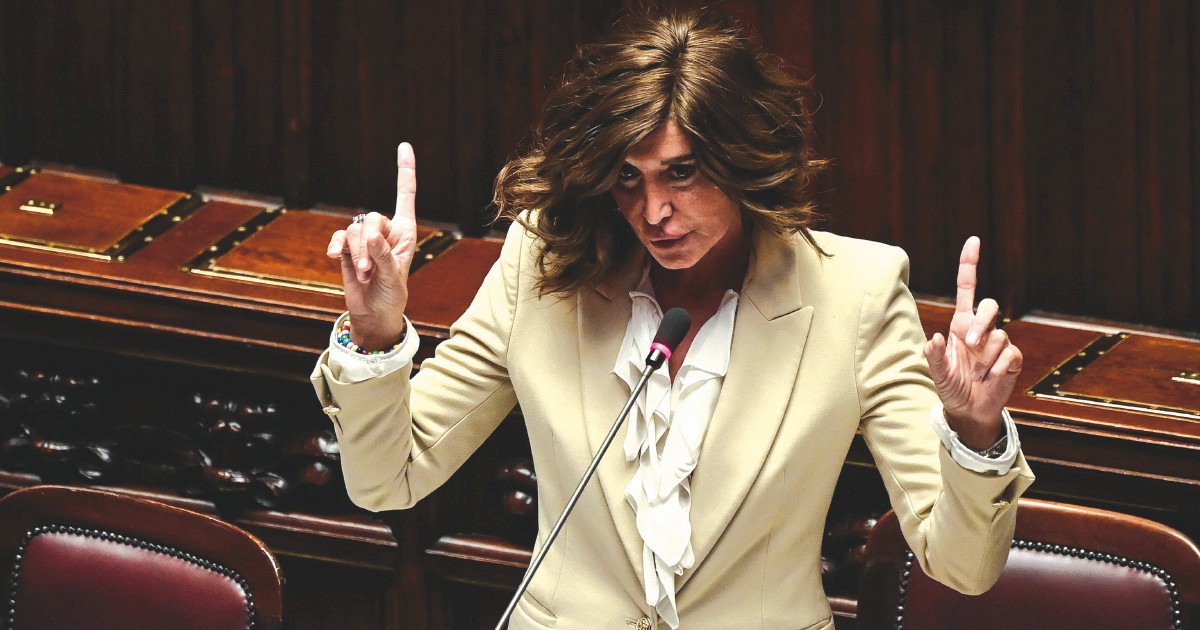 Bernini contro Bolognesi sulla strage di Bologna: è scontro