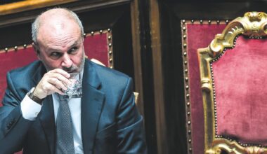 Meloni infastidita dalla scelta di Schillaci sui membri "no-vax"